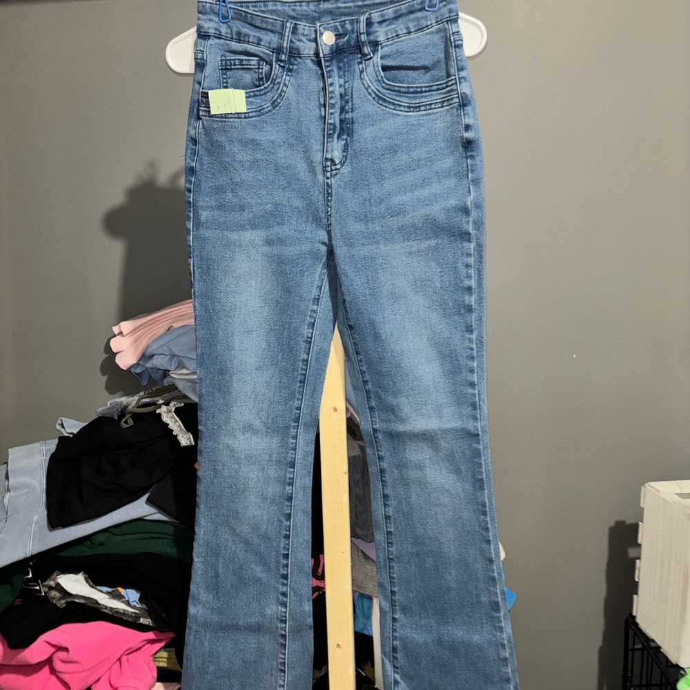 SHEIN Women's Straight Leg Blue Jeans